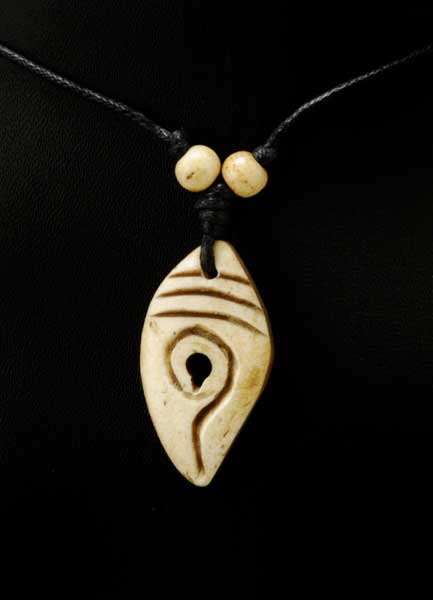 Collier Tibétain Avec Pendentif Os Corne Yak Buffle Conque