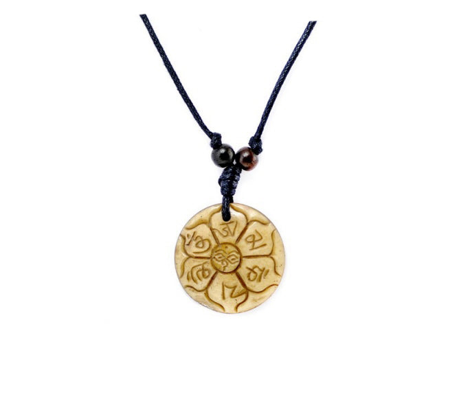 Collier Pendentif Tibétain OM AUM MANI PADME en Os de Yak