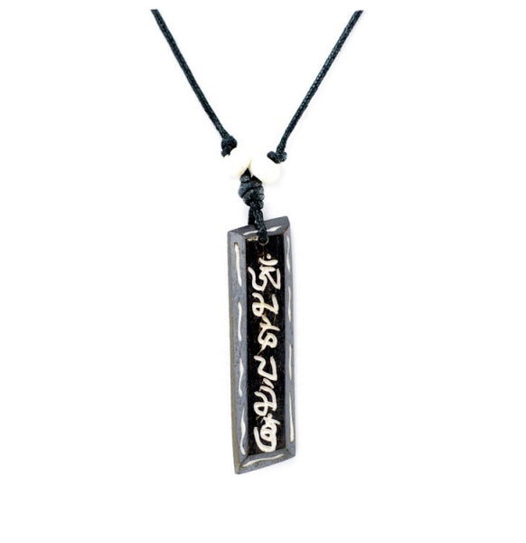 Collier Pendentif Tibétain OM AUM MANI PADME en Os de Bovidé
