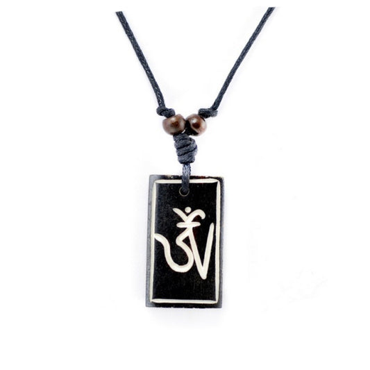 Collier Pendentif Tibétain OM AUM MANI PADME A38 en Os de Yak