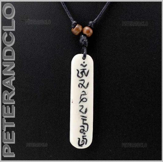 Collier Pendentif Om Mani Padme Aum Tibétain en Os De Yak