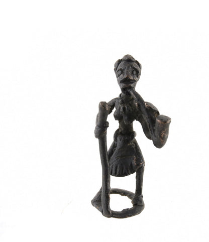 Figurine Bronze Bamoun – Fumeur De Pipe – Artisanat Traditionnel Du Cameroun