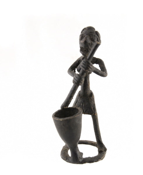Figurine Bronze Bamoun – Paysanne Mil – Artisanat Traditionnel du Cameroun