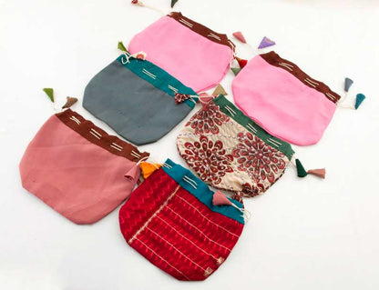 Lot de 6 pochettes à bijoux artisanales en coton – Grande taille
