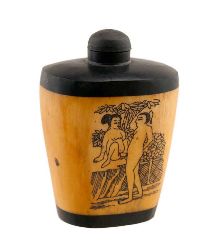 Tabatière Chinoise Shunga Kamasutra En Os de Bœuf – Flacon à Tabac à Priser Artisanal