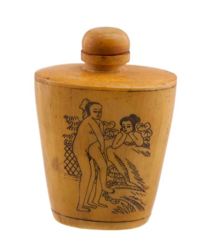 Tabatière Chinoise Kamasutra En Os de Bœuf – Flacon à Tabac à Priser Artisanal