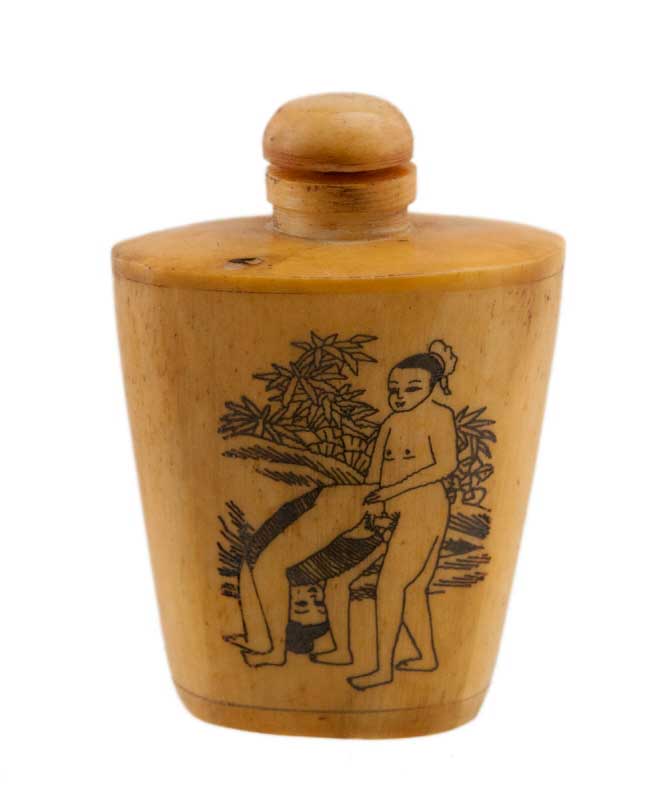 Tabatière Chinoise Kamasutra En Os de Bœuf – Flacon à Tabac à Priser Artisanal