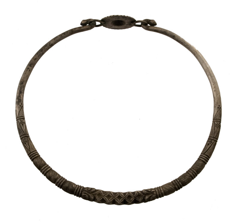 Collier Ethnique Hansuli – Ancienne Torque Tharu Du Népal