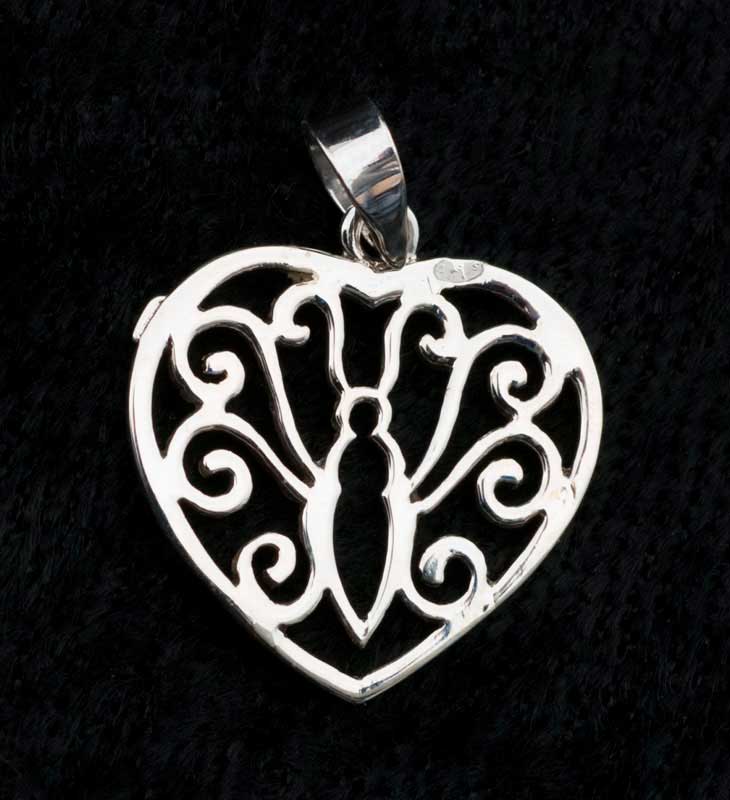 Pendentif cœur et papillon en argent massif 925 – Élégance et symbolisme