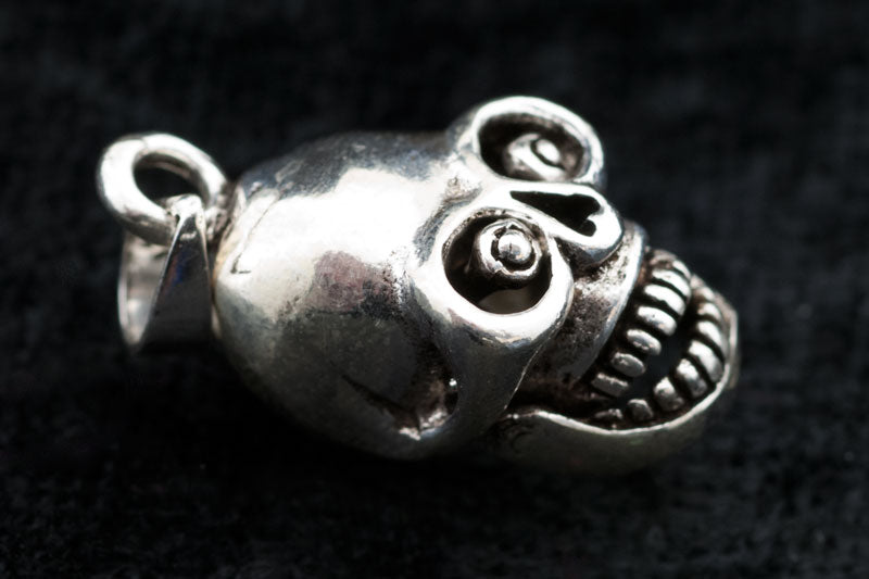 Pendentif Tête de Mort en Argent Massif 925 – Bijou Ethnique Artisanal