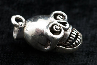 Pendentif Tête de Mort en Argent Massif 925 – Bijou Ethnique Artisanal