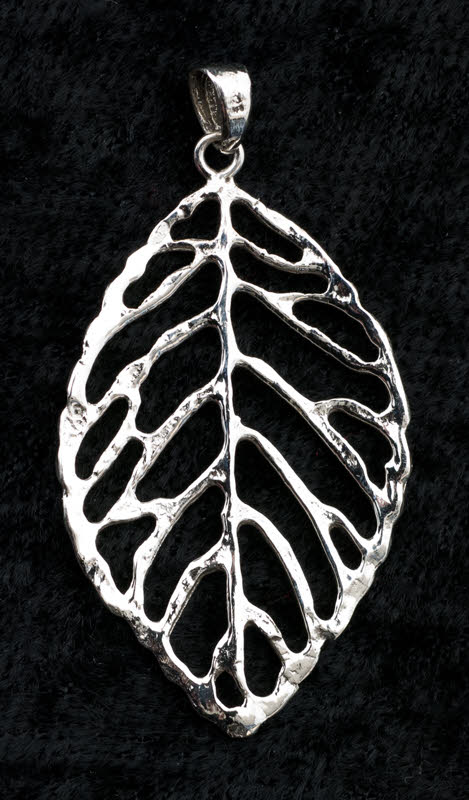 Pendentif Feuille Arbre de Vie en argent 925 – Bijou symbolique d’harmonie et de nature