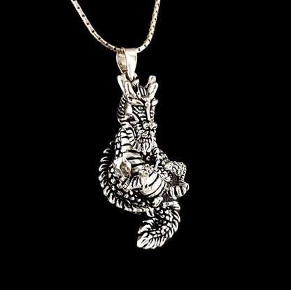 Pendentif dragon celtique en argent 925 – bijou mythologique de protection et de puissance