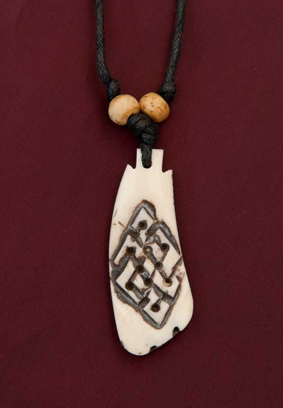 Collier Pendentif Équitable Tibétain Ethnique Tribal Nœud Sans Fin Ou Infini