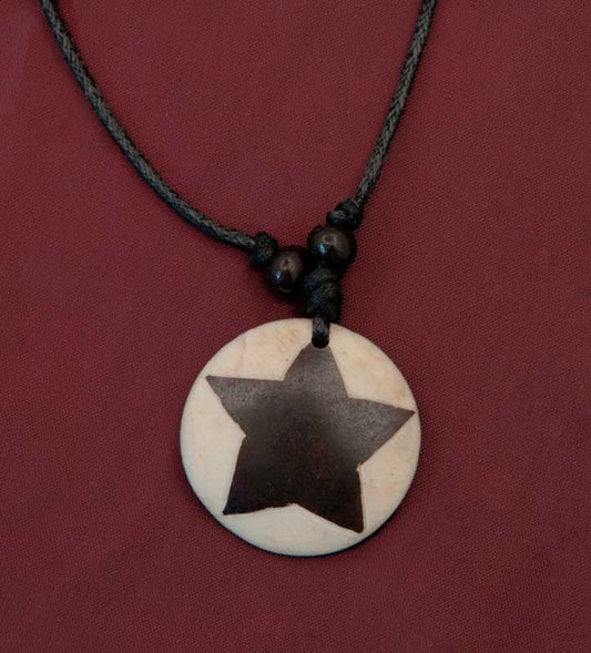 Collier Pendentif Étoile Pentagramme en Corne de Yak