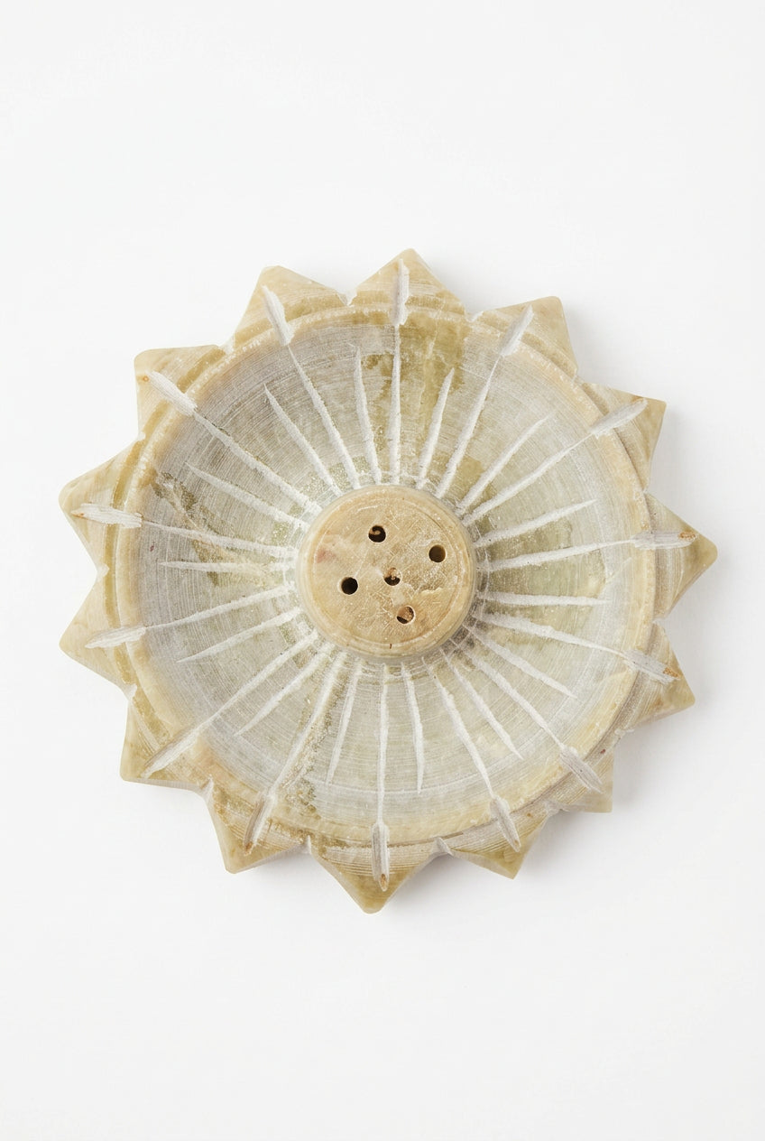 Porte-Encens Fleur de Lotus en Stéatite – Sculpture Artisanale du Népal