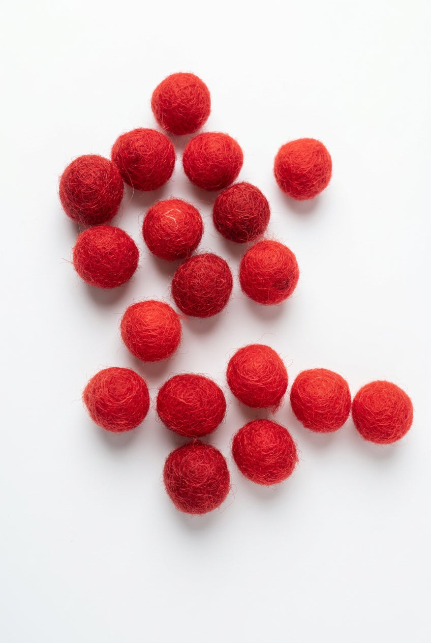 Perles En Feutrine De Laine Rouge 12-13 mm – Lot De 50 – Artisanat Du Népal