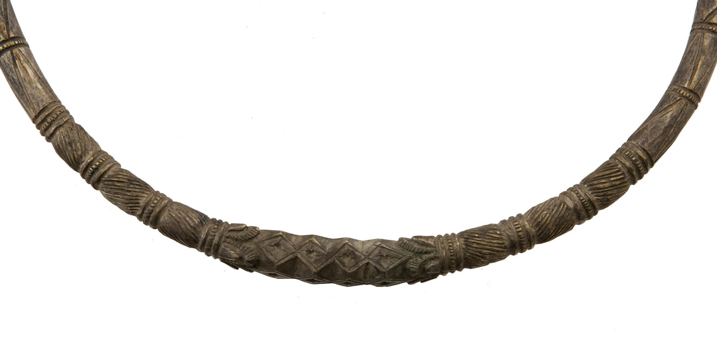 Collier Ethnique Hansuli Tharu – Ancienne Torque Tribale du Népal