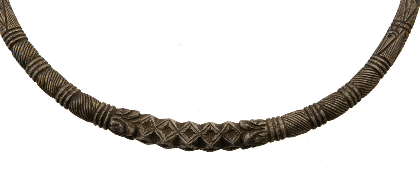 Collier Ethnique Hansuli – Ancienne Torque Tharu Du Népal