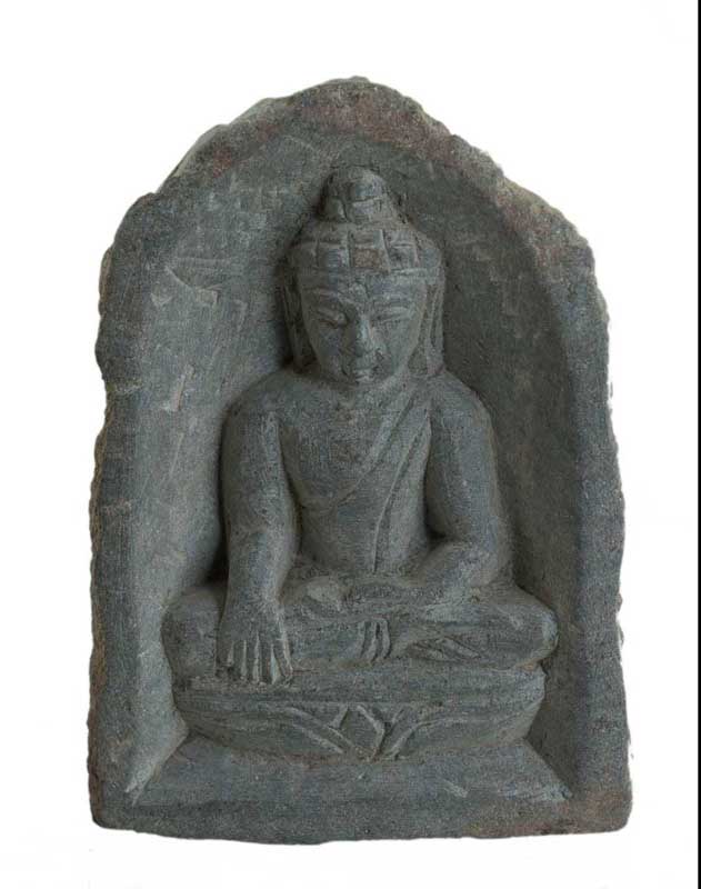 Bouddha paisible en méditation style ancien